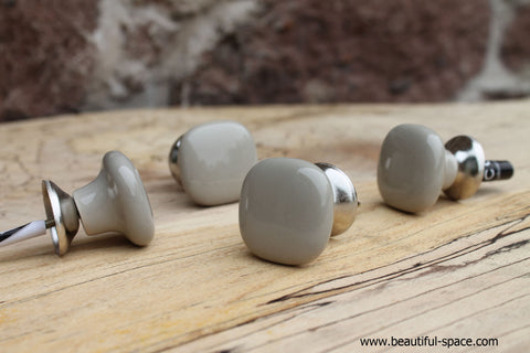 Bedroom - Light Grey Peddle Shape Ceramic Handle